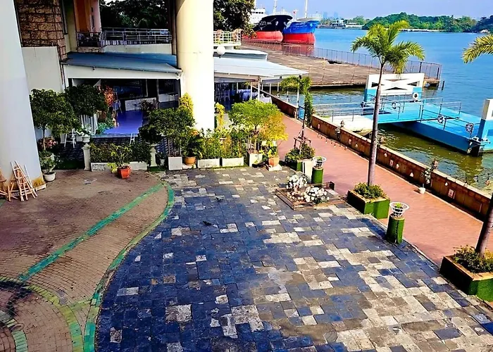 River View Active 6